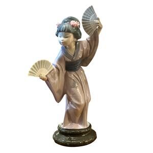 Lladro Porcelain Retired 'Madame Butterfly' 'Japanese Girl w/Fans' 4991 Figurine